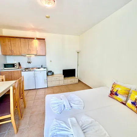 Apartment Favorit - Menada *